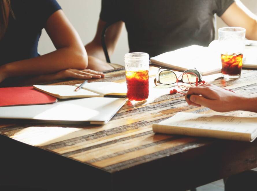 startupstockphotos-meeting-594091