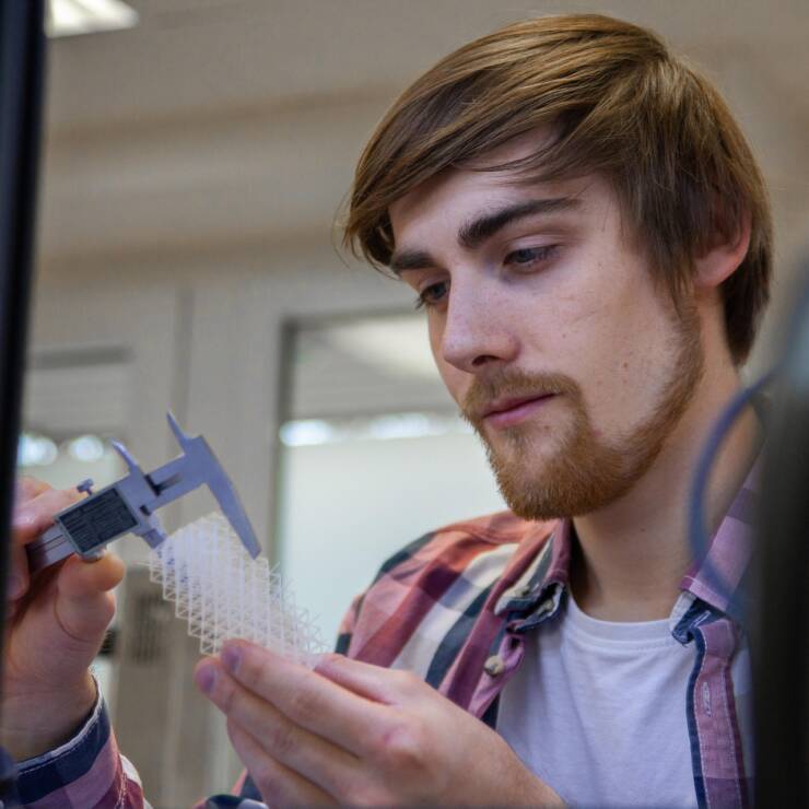 fh_media-startup-4832817_1920